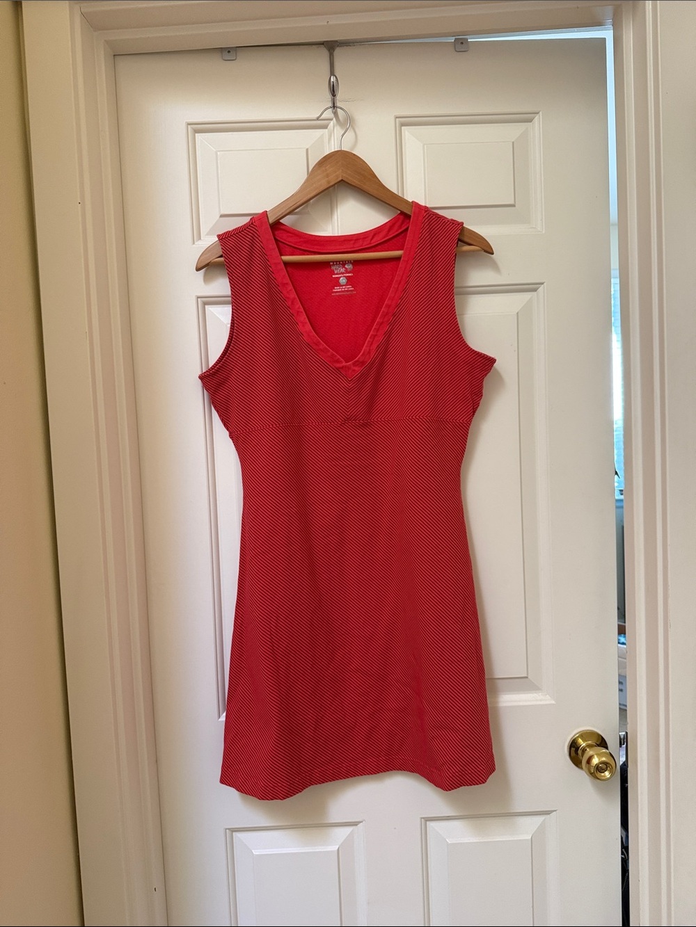 Mountain Hardwear Red /Orange Striped V-Neck Dress (OL5210) - Large